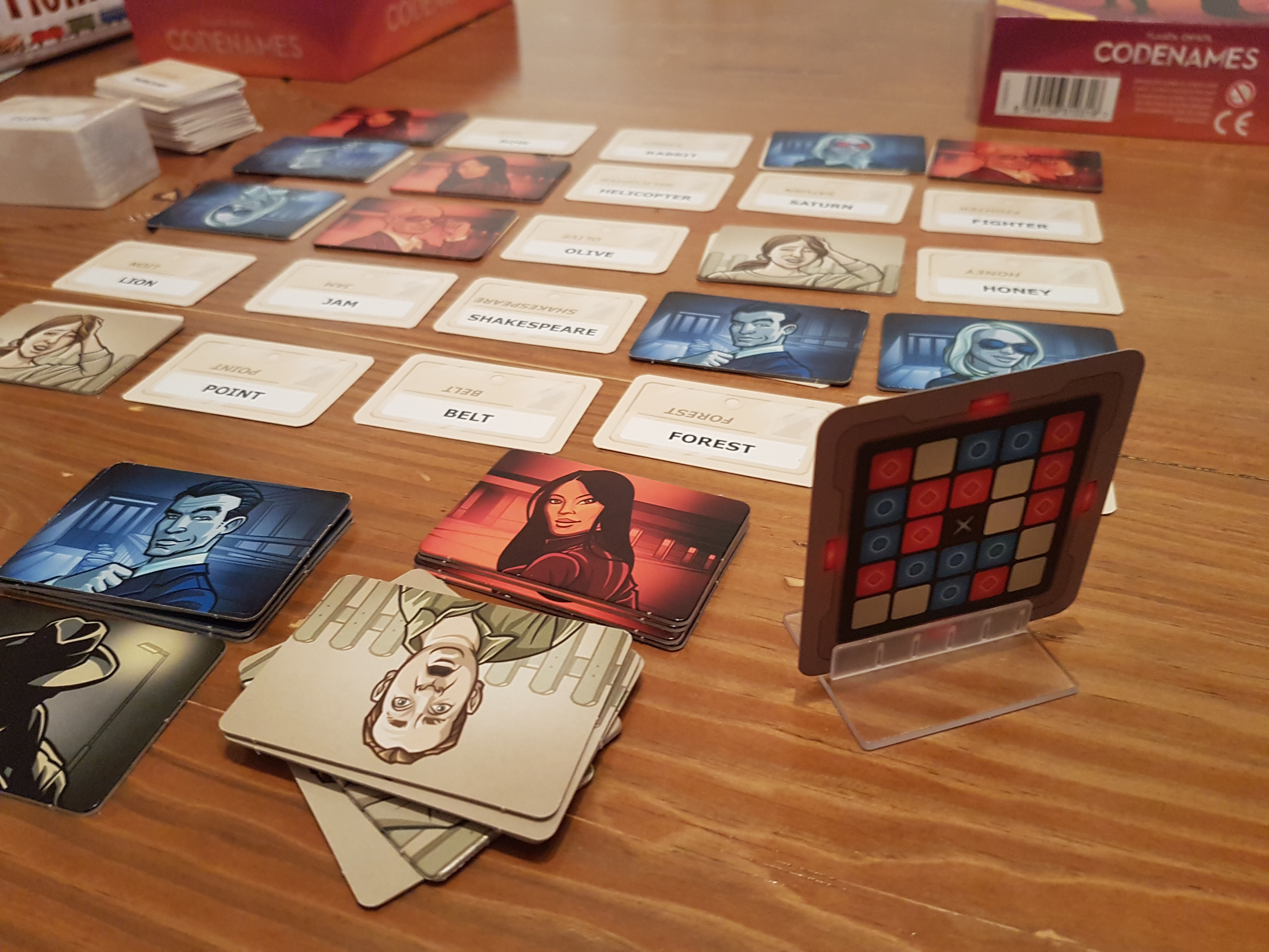 Codenames Review – Teams Make Word Association Awesome